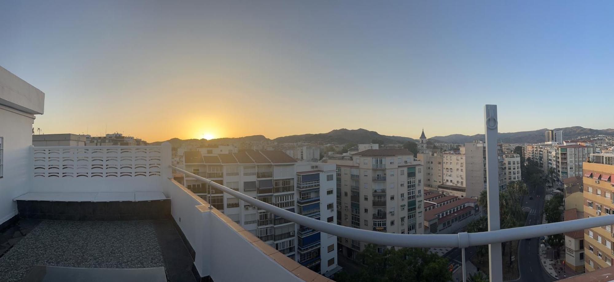 Апартаменты Atico Plaza Bailen Malaga Centro Экстерьер фото