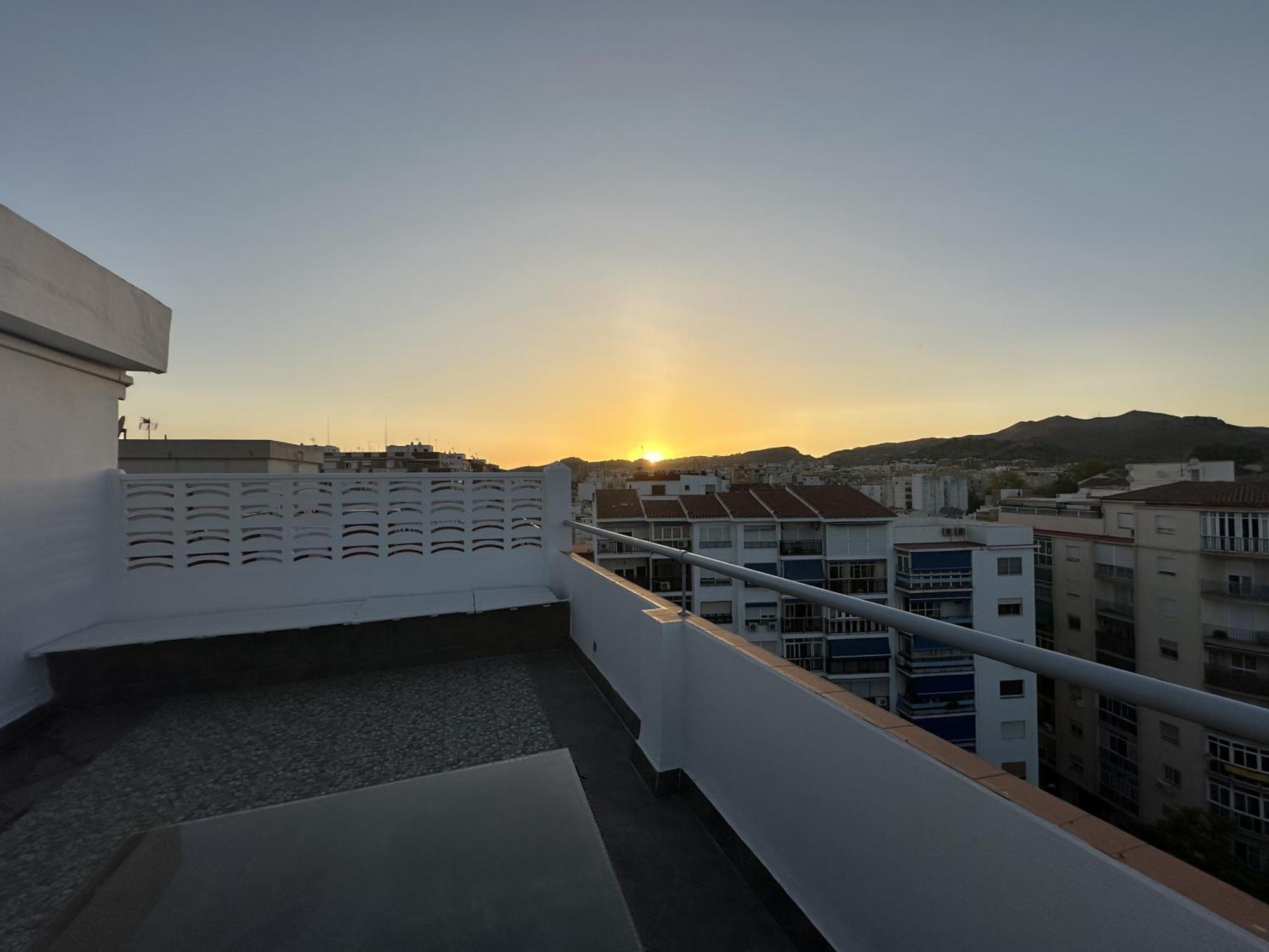 Апартаменты Atico Plaza Bailen Malaga Centro Экстерьер фото