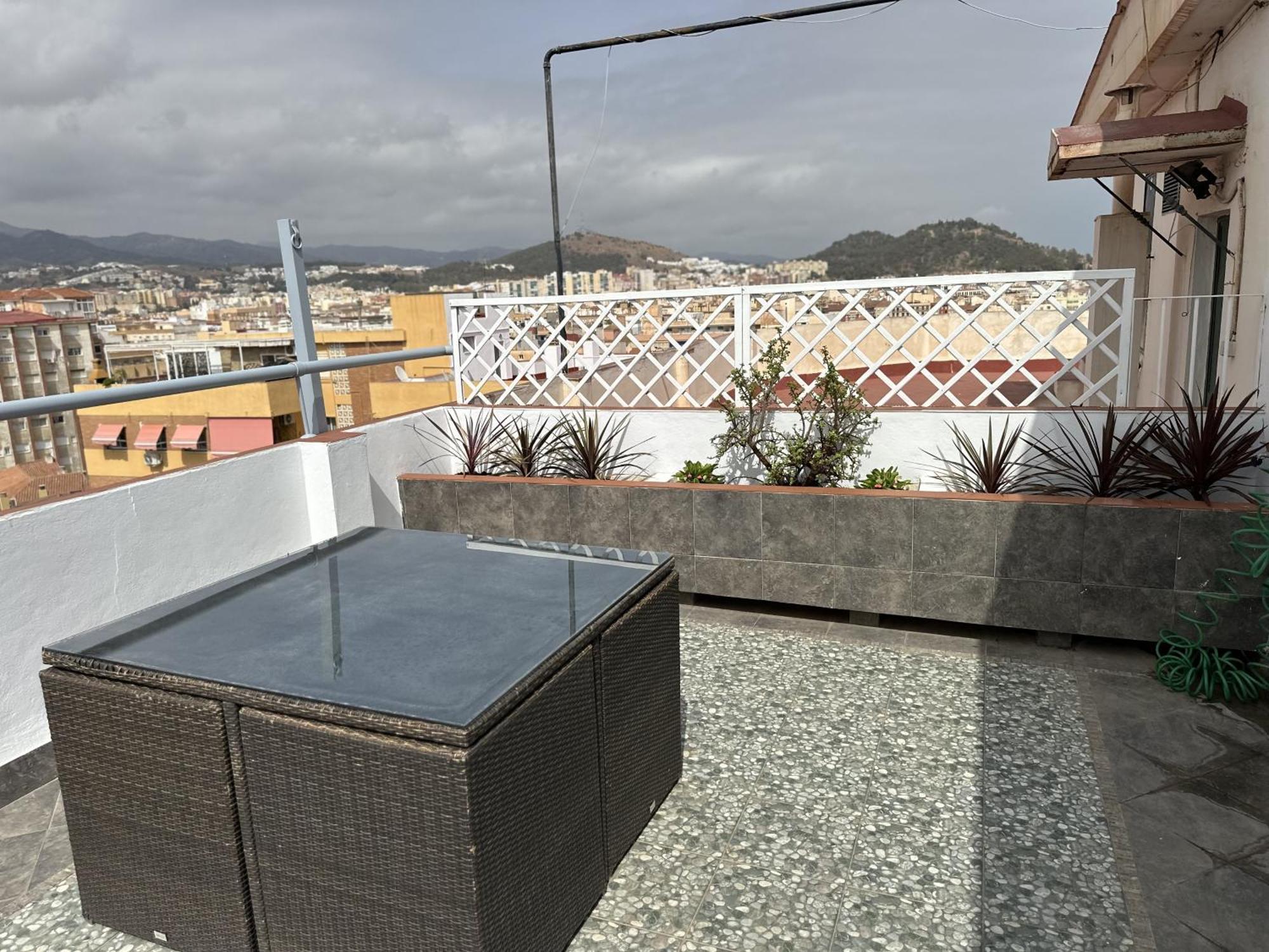 Апартаменты Atico Plaza Bailen Malaga Centro Экстерьер фото